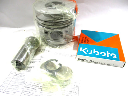 Piston and Ring Kit for Kubota V4702-TA (07916-27610)
