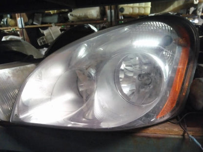 Headlight for Freightliner Cascadia (2007–2019) Left