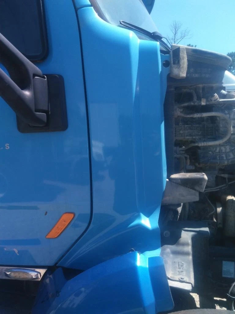 Cowl Right for Peterbilt 579 (2019)
