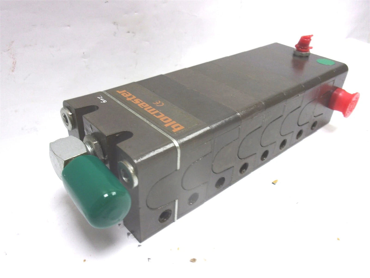 Manifold for CNH BB940P BB940R BB940S BB960R BB960S (Fits 84429055)
