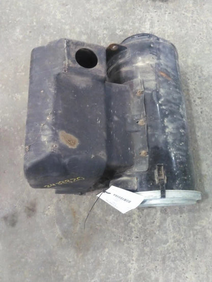 Air Cleaner for Freightliner FLD120 (2000)