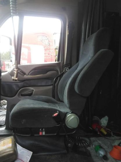 Front Seat for Peterbilt 387 (2003)