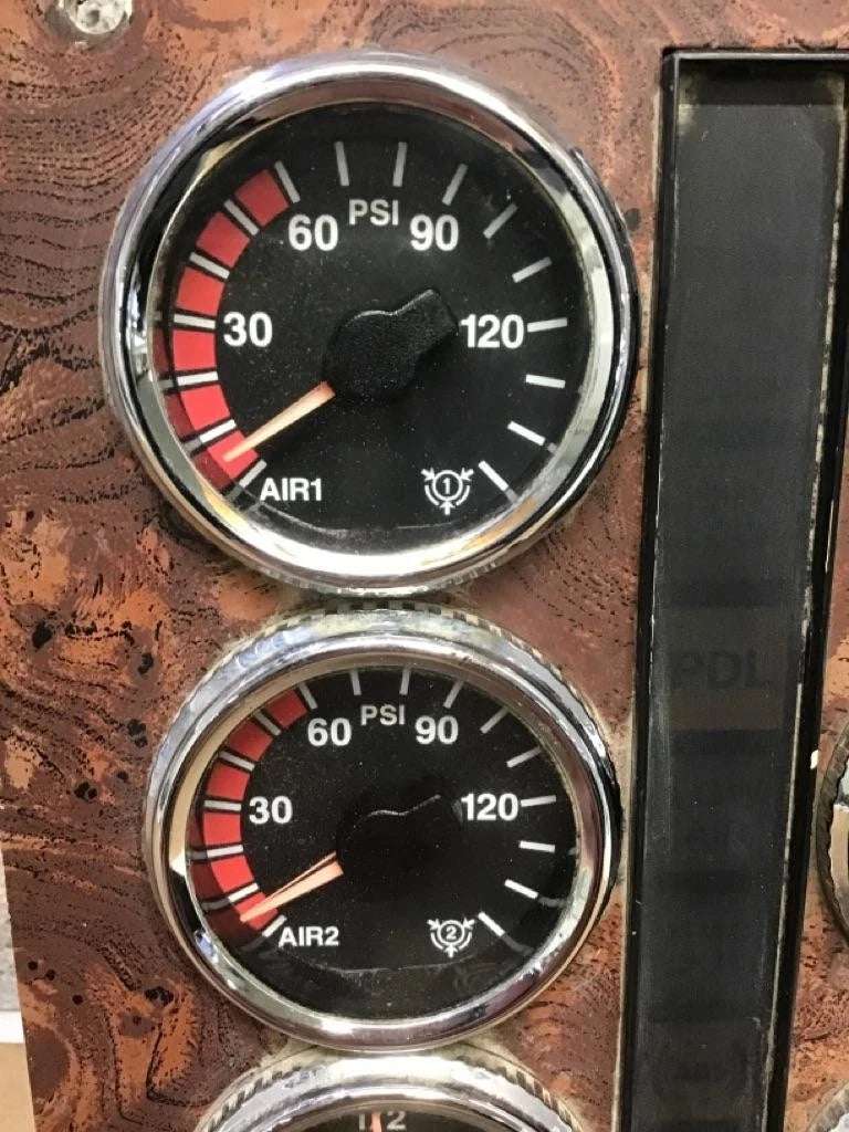 Instrument Cluster for International 9400 (1999) - Replaces 3503491C91