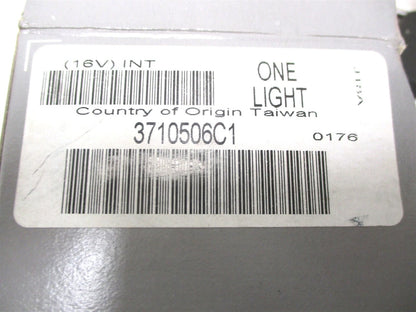 OEM Amber Clearance Marker Light for International CE 200/300 (2000–2005)