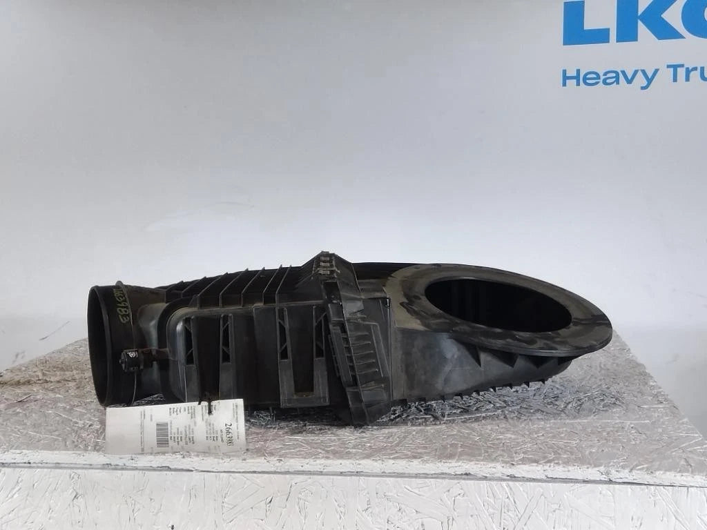 Air Cleaner for Freightliner Cascadia 126 (2020)