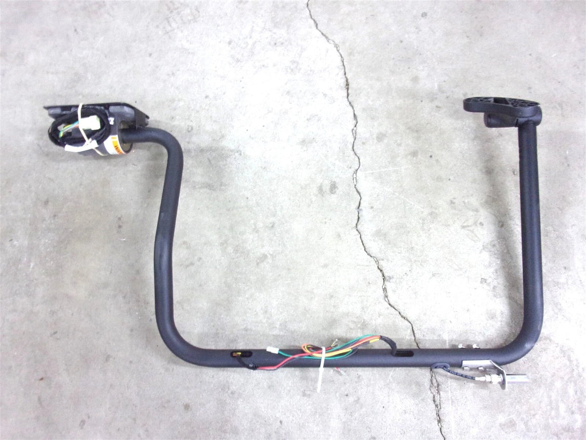 OEM Right Mirror Bracket for International (2515514C91)