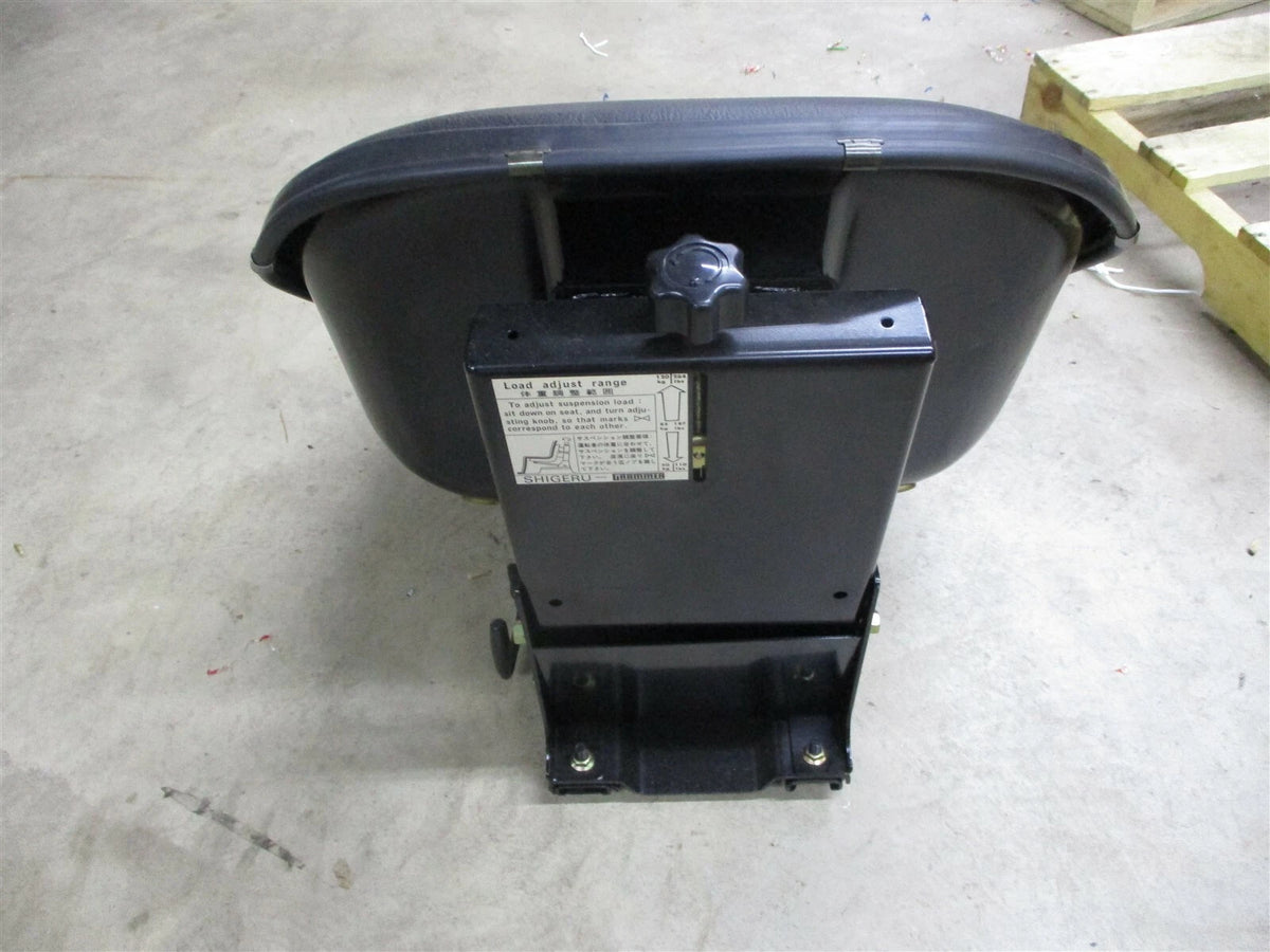 Adjustable Suspension Seat Assembly for Kubota M5950 (OEM 35822-85010)