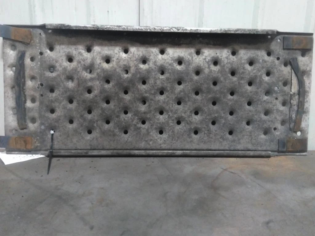 Deck Catwalk for Freightliner Cascadia 125 (2017)