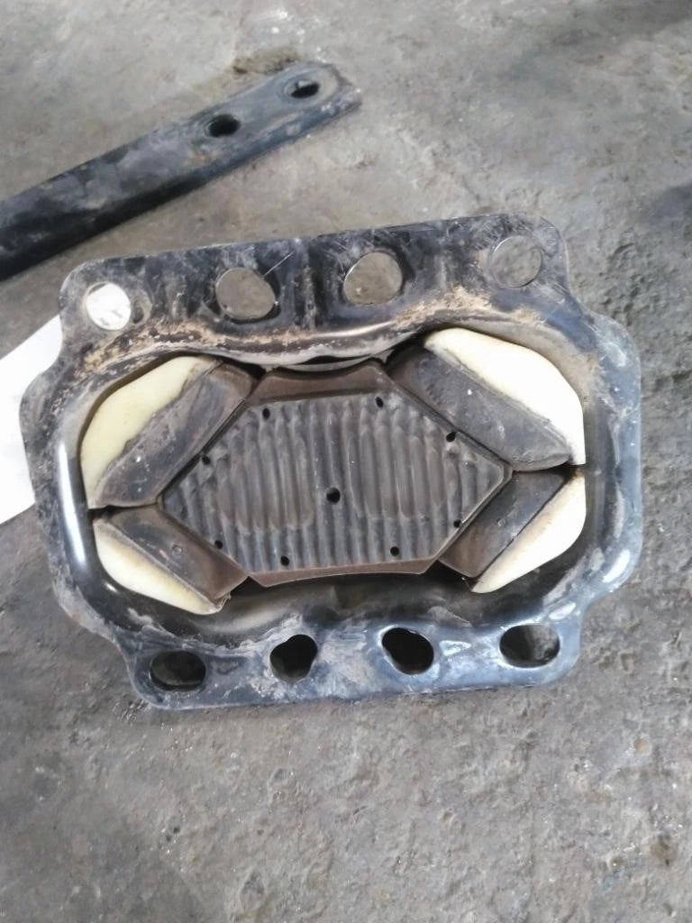 Rear Engine Mount for Cummins X15 (2019) - Replaces NA, MN