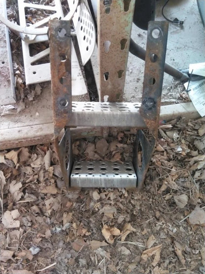 Frame Step for Freightliner Cascadia 126 (2019)