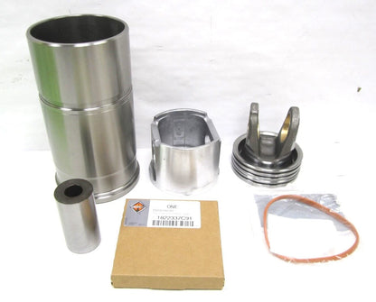 Piston Sleeve and Ring Kit for International DT466 HT530 (OEM 1824757C97, 1824757C96)