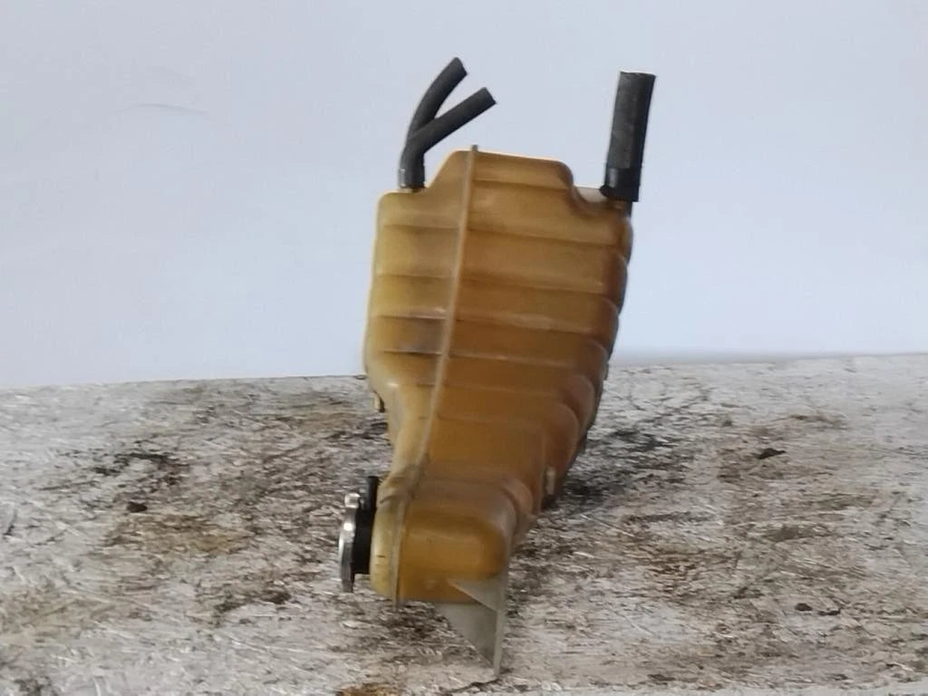 Radiator Overflow Tank for Freightliner M2 106 (2006)