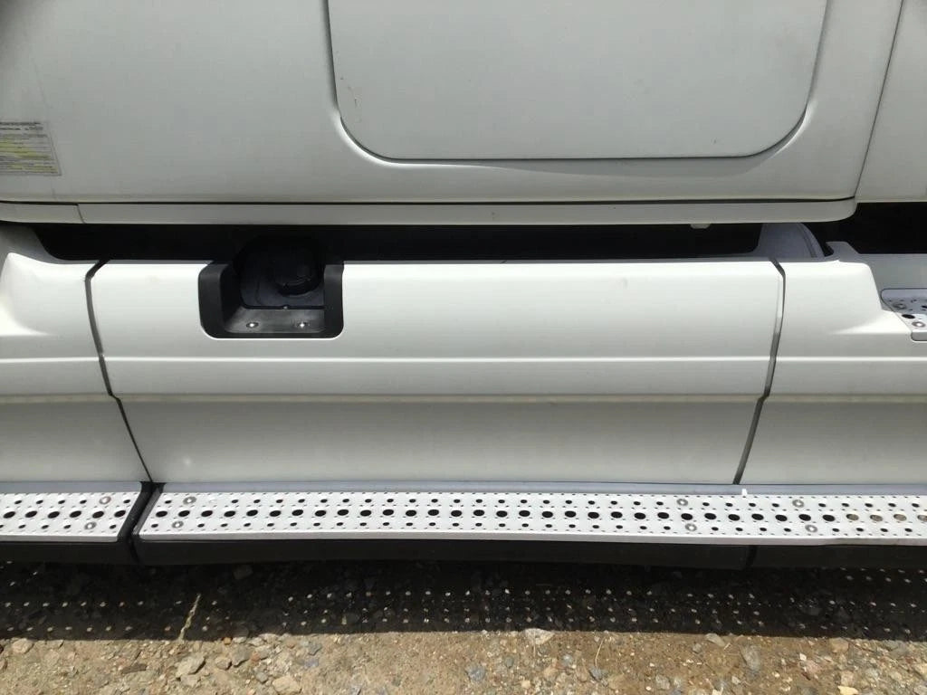 Side Fairing Left for Freightliner Cascadia 125 (2012)