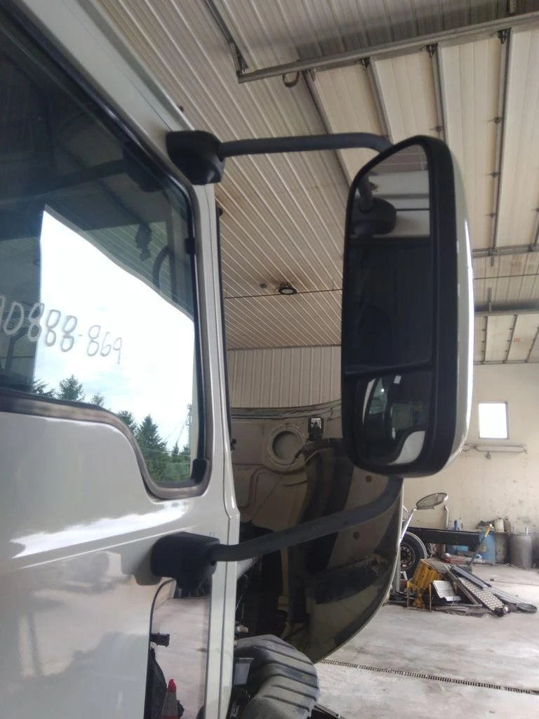 Right Door Mirror for Mack CXP613 (2007)