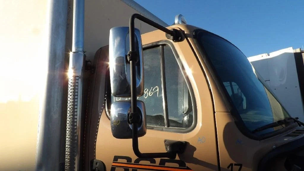 Right Door Mirror for Freightliner M2 106 (2007) - MN