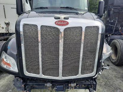 Grille for Peterbilt 579 (2012–2022)