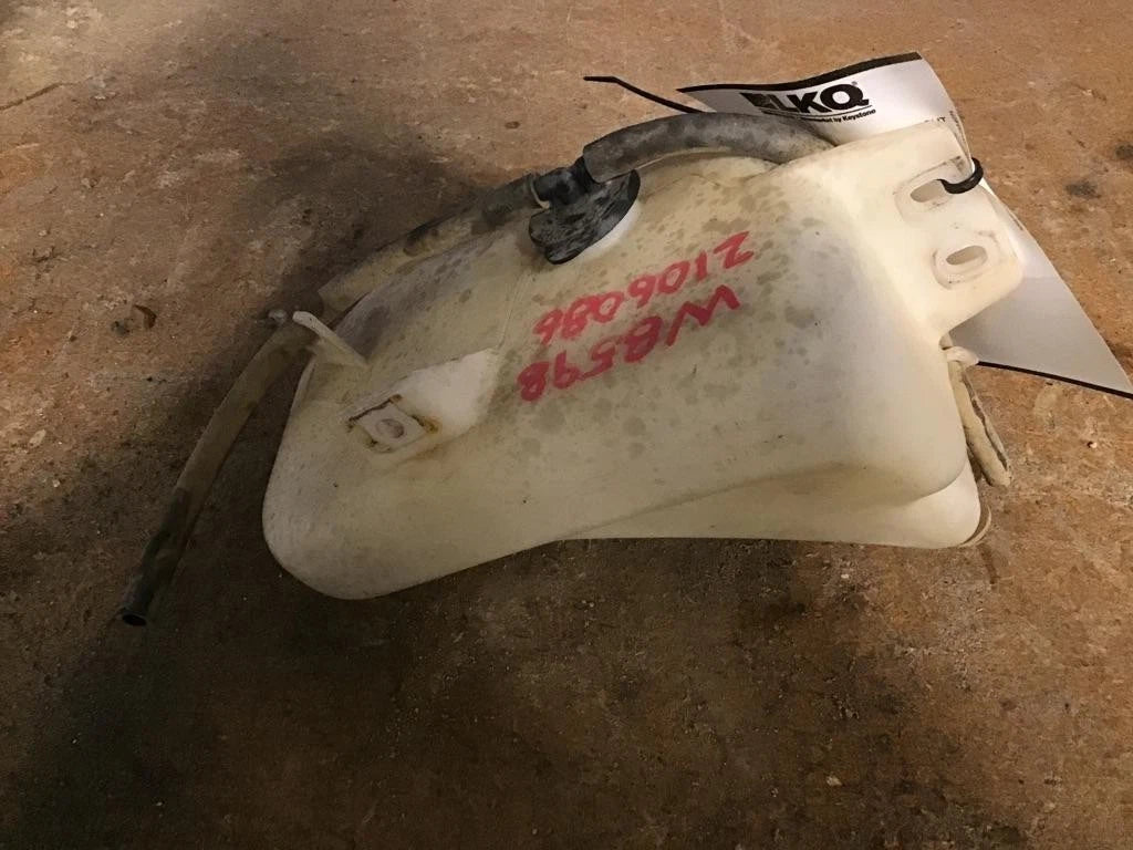 Radiator Overflow Tank for Hino 185 (2005)