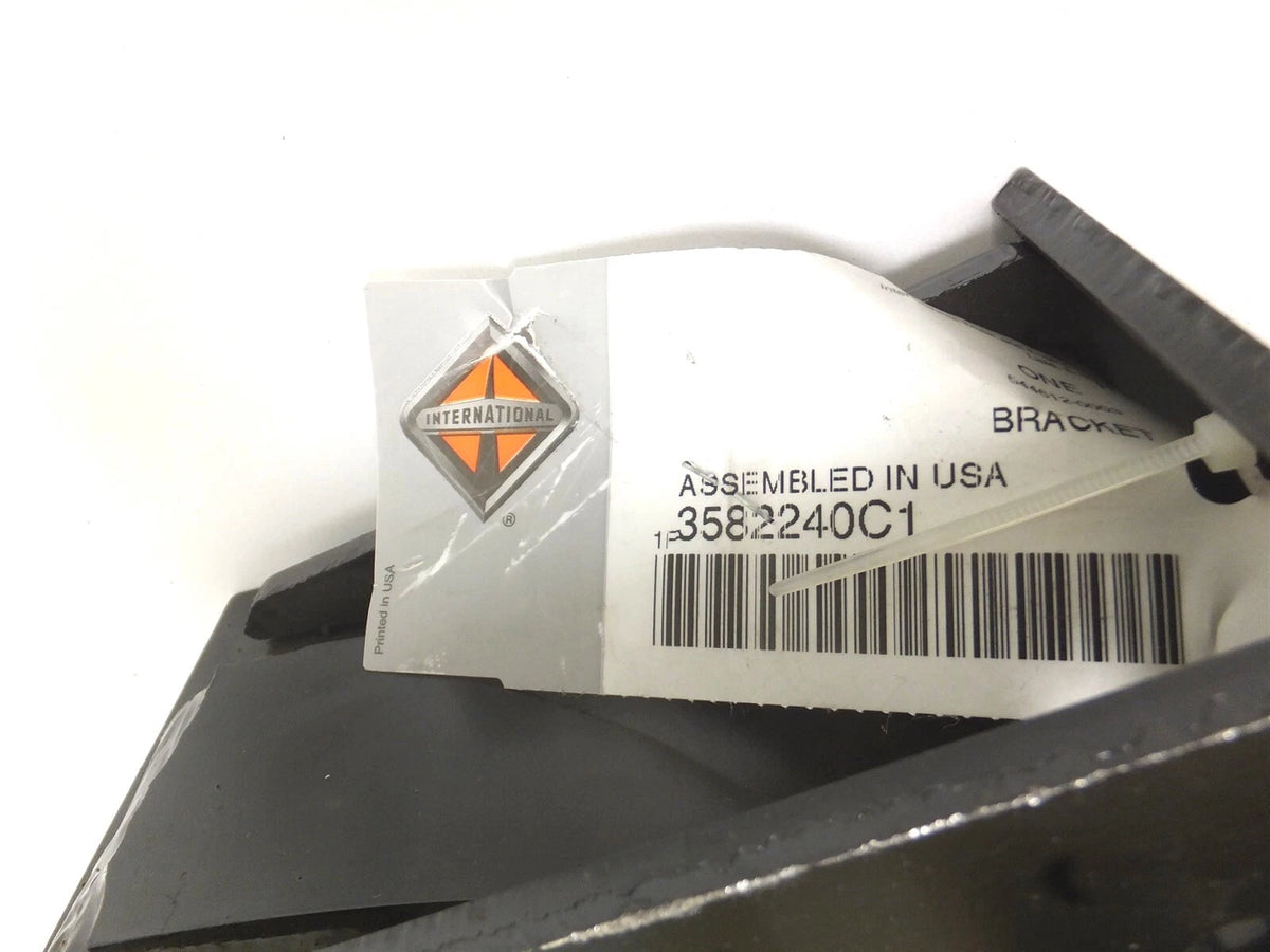 Muffler Clamp Bracket for International (3582240C1)