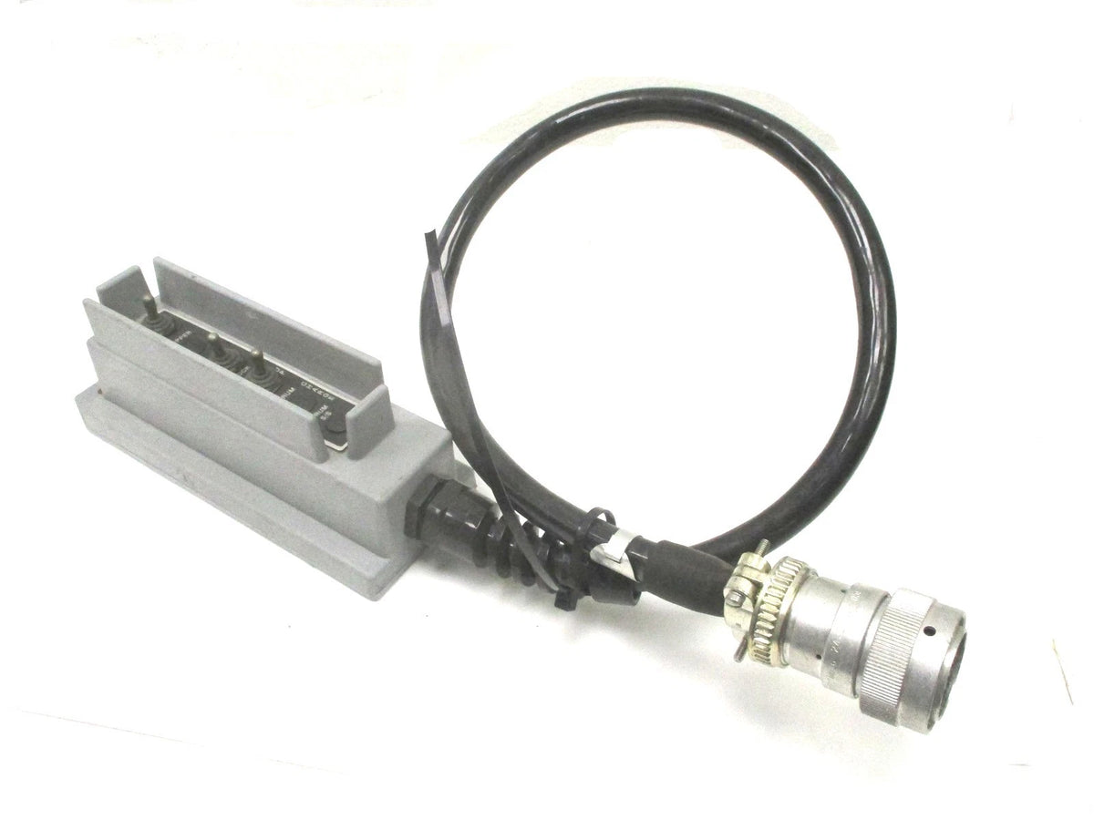 Pendant for McNeilus (2010–2010) 1253829 3W S/S MTL 01011000