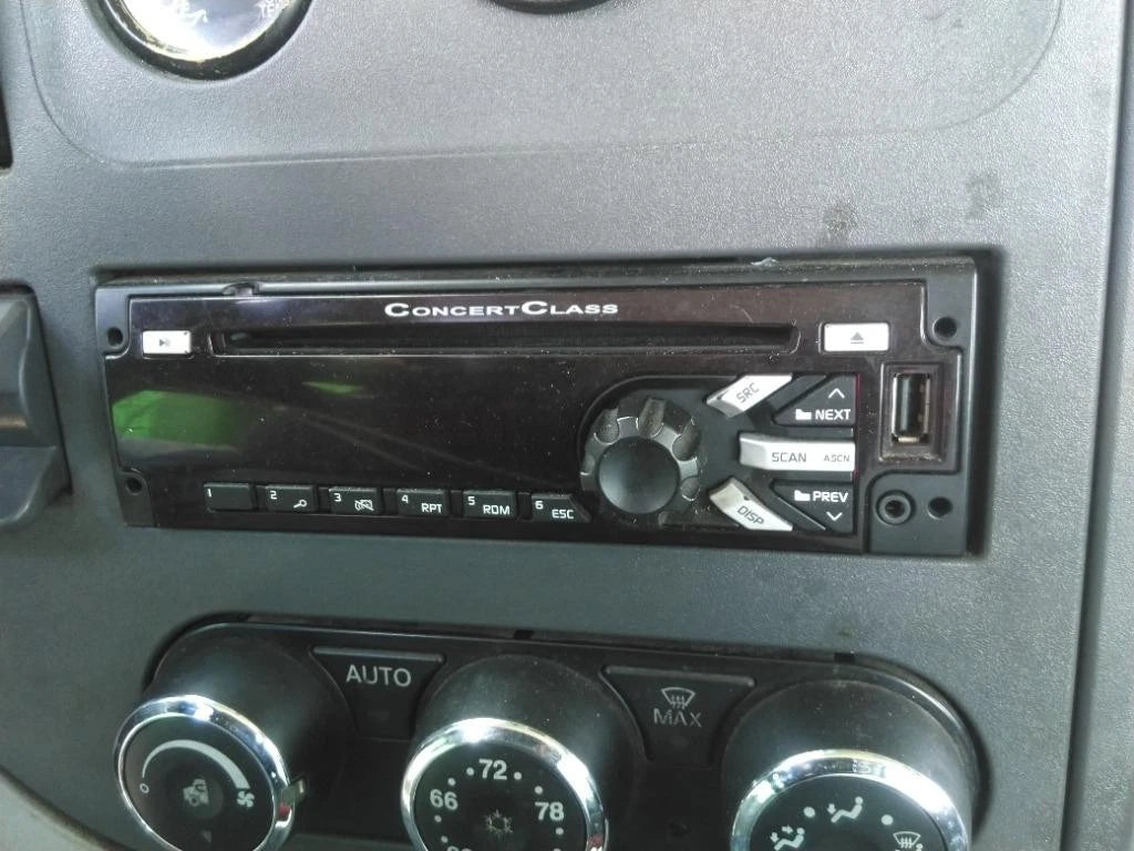 Radio AM/FM/Bluetooth for Peterbilt 579 (2019)