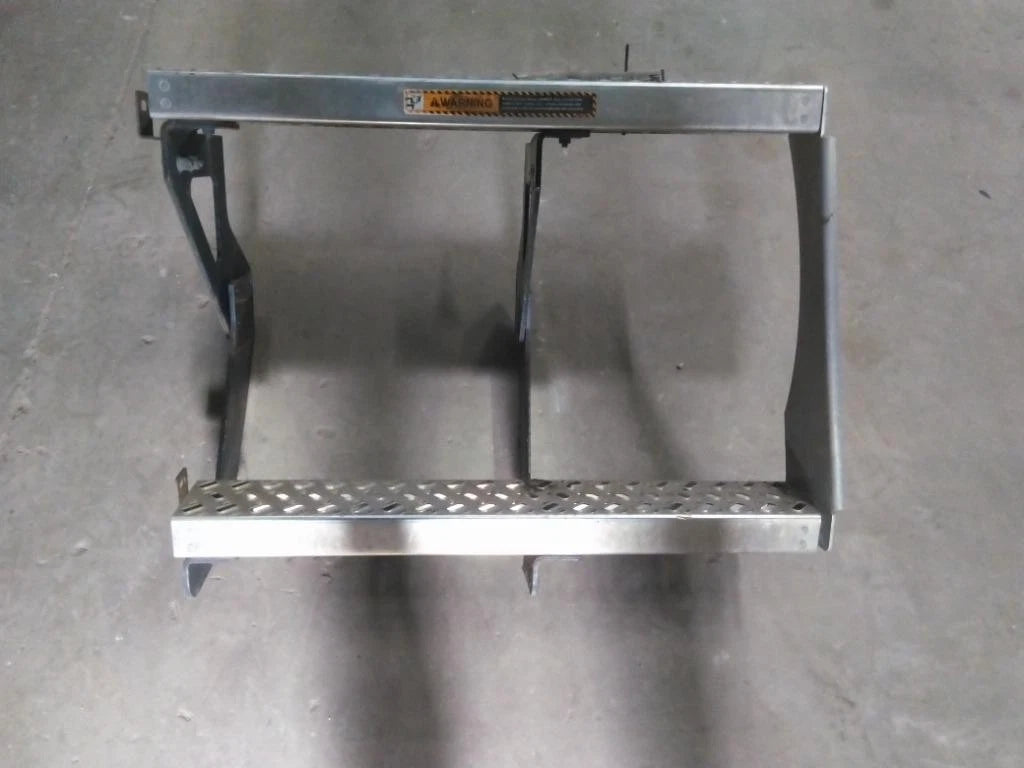 Battery Box Step for Mack CXU612 (2017)