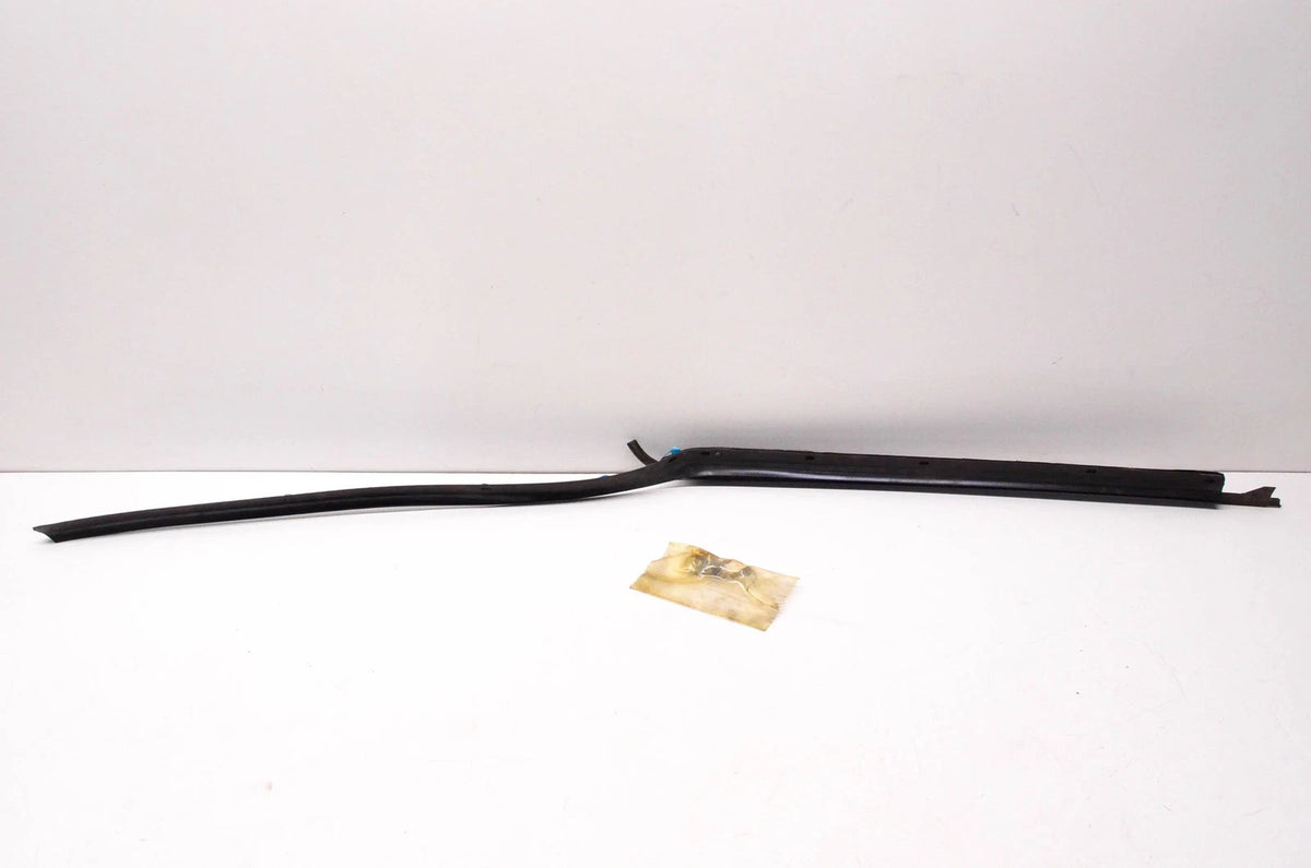 OEM Molding with Install Hardware for Ford (E2GZ-6751726-B)