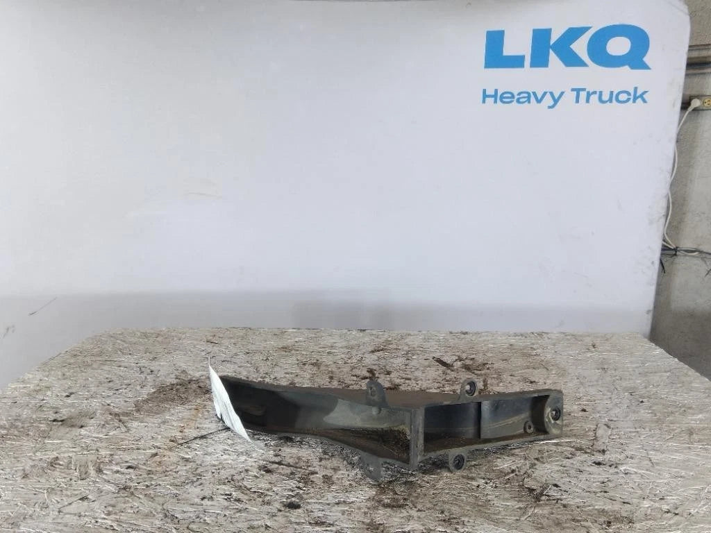 Fairing Bracket Right for Freightliner Cascadia 126 (2019)
