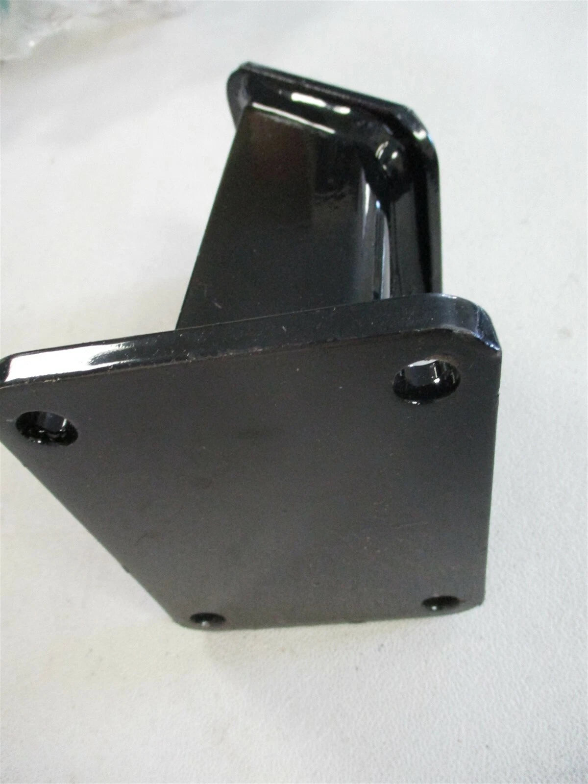 OEM Front Engine Support Bracket for Freightliner (A01-33015-000)