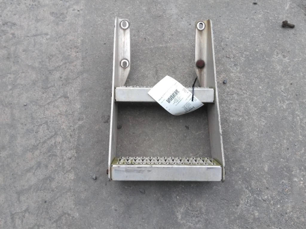Frame Step for Peterbilt 387 (2009)