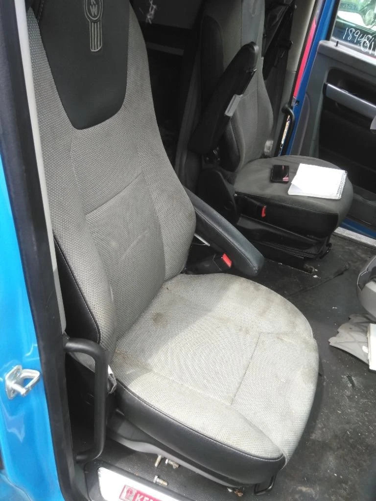 Front Seat for Kenworth T680 (2020)