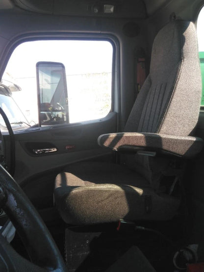 Front Seat for Peterbilt 579 (2019)