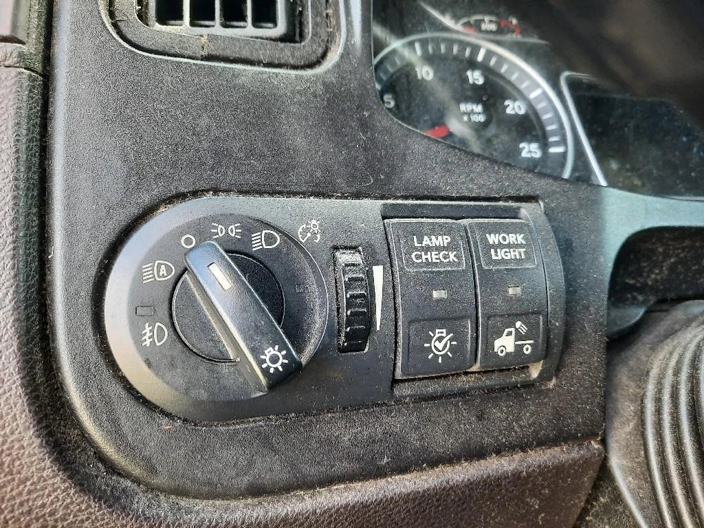Headlight Switch for International LT (2020)