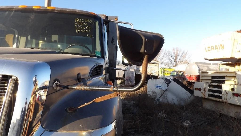 Left Fender/Hood Mirror for International 7400 (2006)