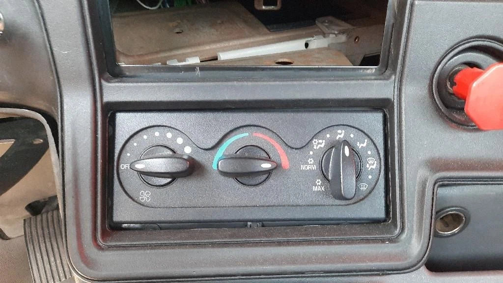 Temperature Control for International ProStar 122 (2016)