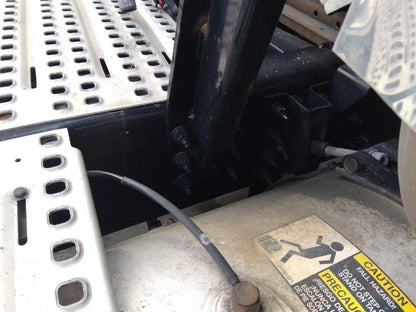 Exhaust Bracket for Volvo VNL (2015) - Replaces NA MN