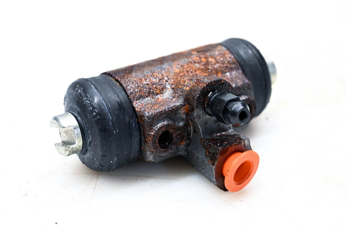 Brake Cylinder for Parts Master WC37638 (NOS)