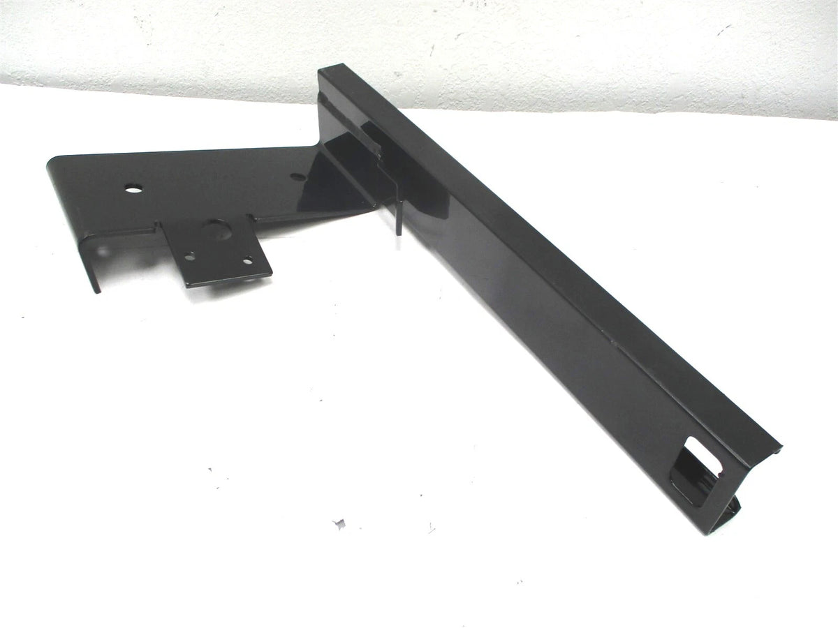 Right Front Splash Shield Support Bracket for International (3560647C4)