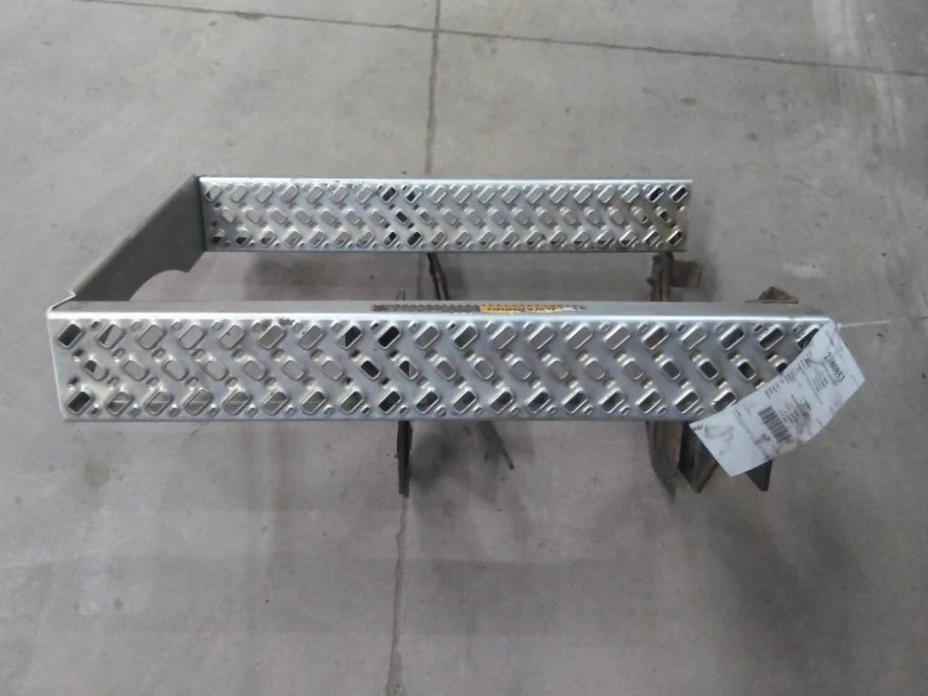 Battery Box Step for Mack CXU612 (2016)