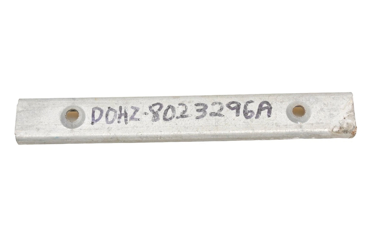 Door Glass Channel Bracket for Ford (D0HZ-8023296-A)