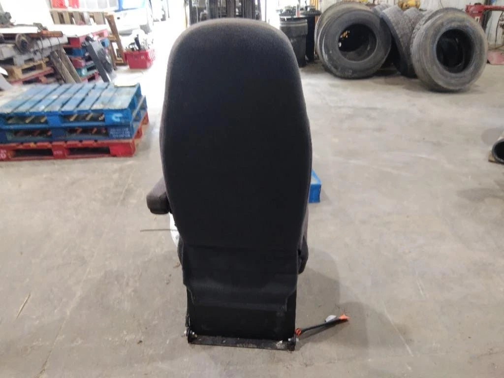 Front Seat for Peterbilt 579 (2019)