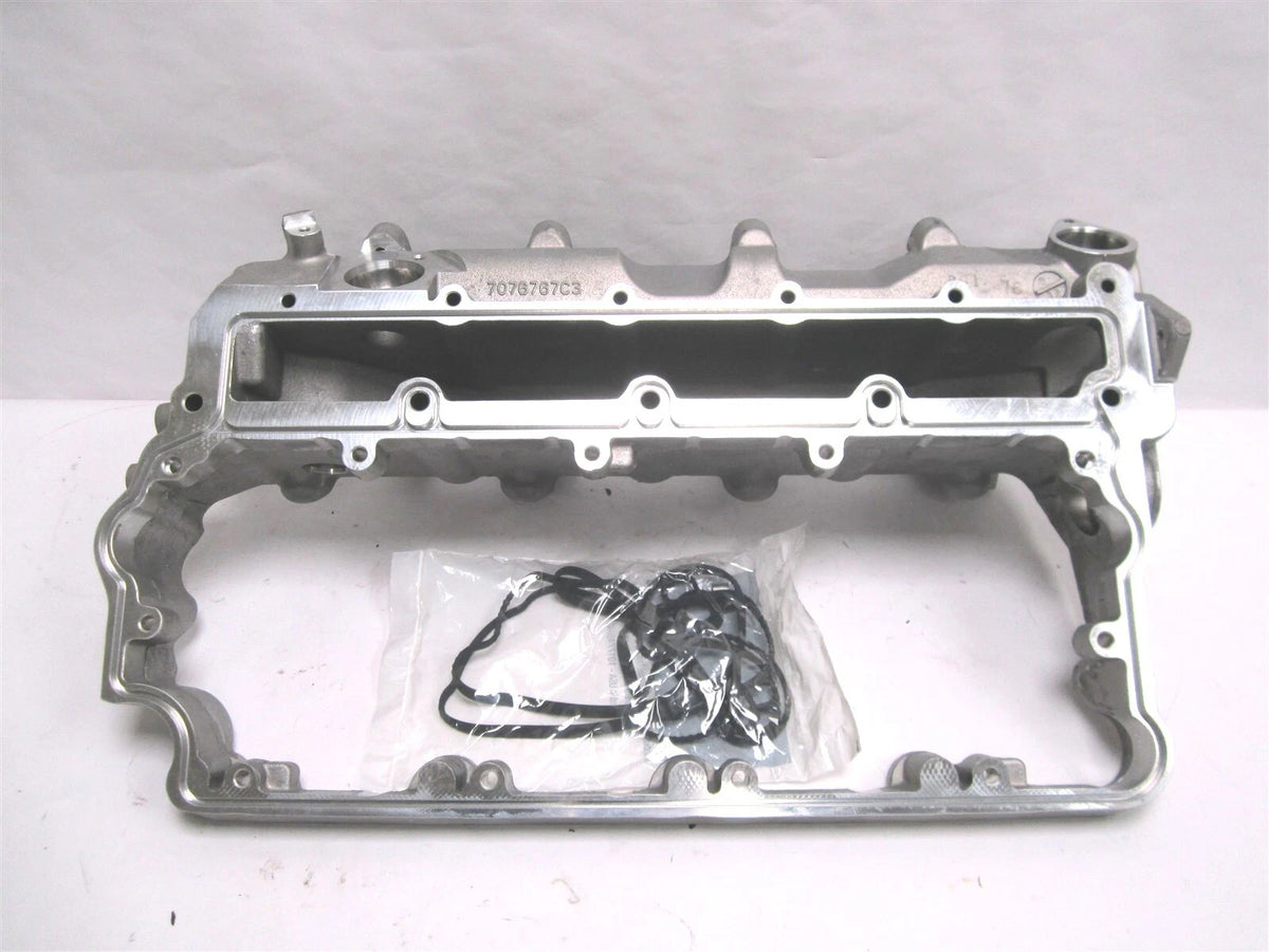 OEM LH Valve Cover Intake Manifold Kit for International VT365 (2004–2008)
