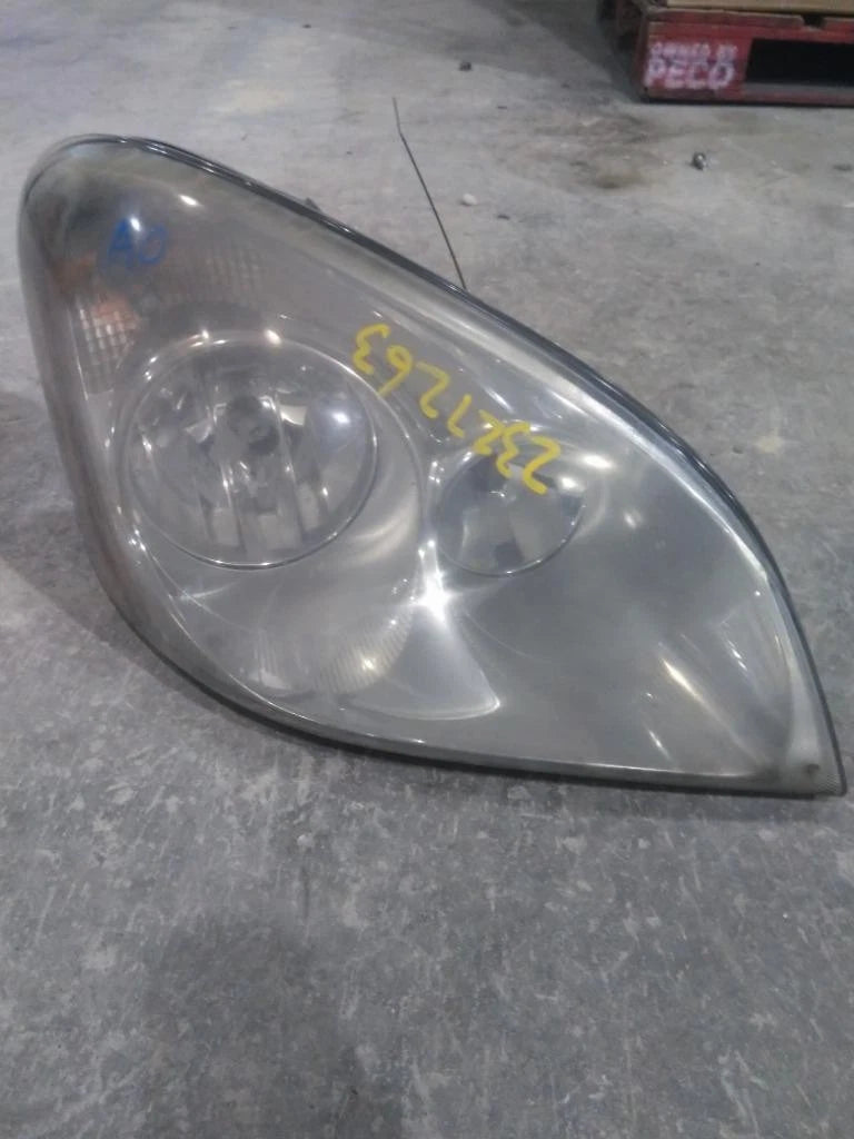 Headlight for Freightliner Cascadia (2007–2019) Right MN