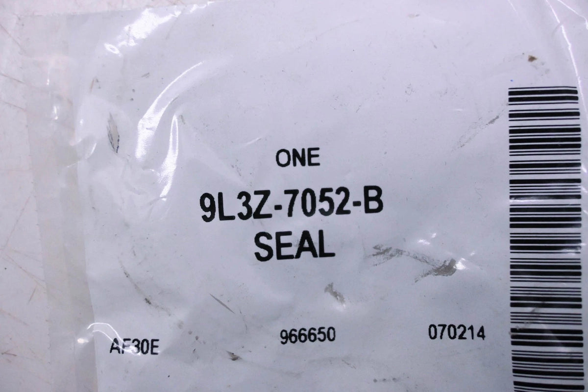 Extension Housing Seal for Ford (2009–2009) 9L3Z-7052-B