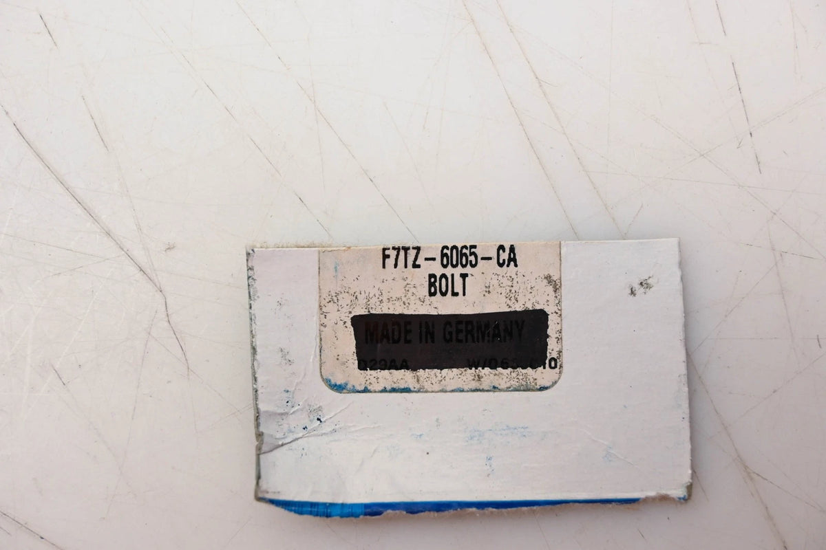Cylinder Head Bolt for Ford (F7TZ-6065-CA)