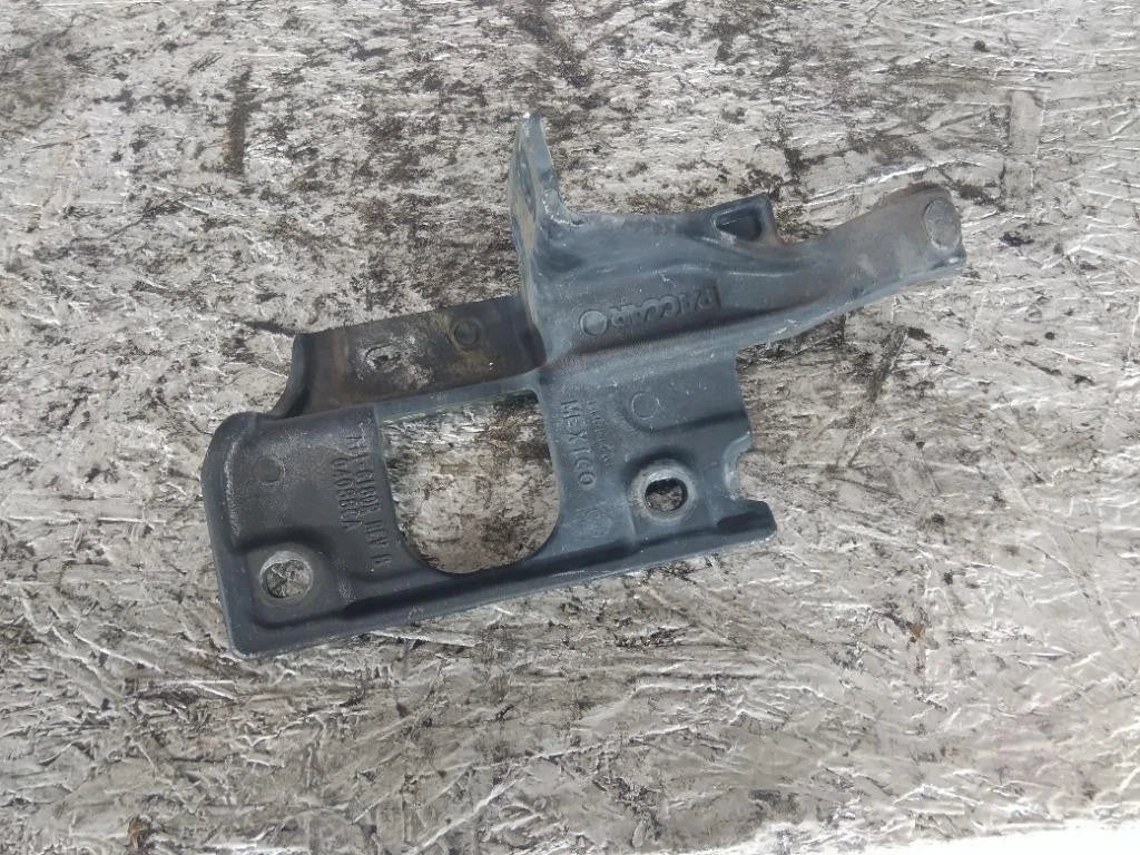 Bumper Bracket Right for Peterbilt 579 (2017)