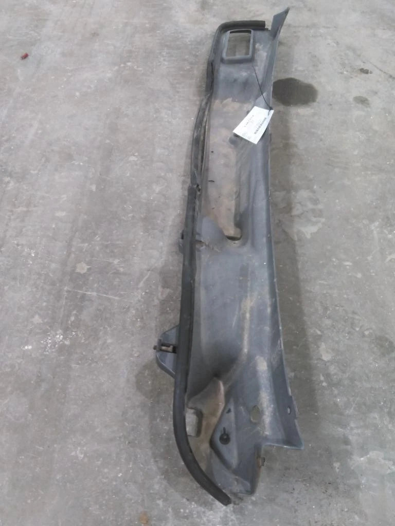 Cowl for Freightliner Columbia 120 (2006)