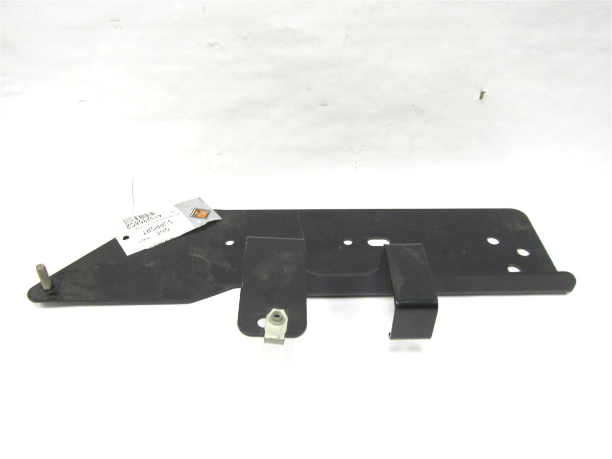 Upper Bracket Support for International (4132358C2)