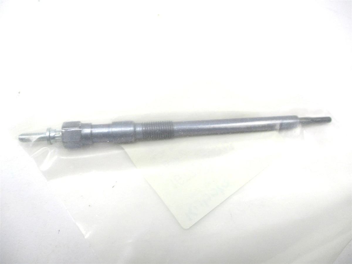 Genuine Glow Plug for Kubota V3307 (1G777-65512, 1G772-65510, 1G777-65510)