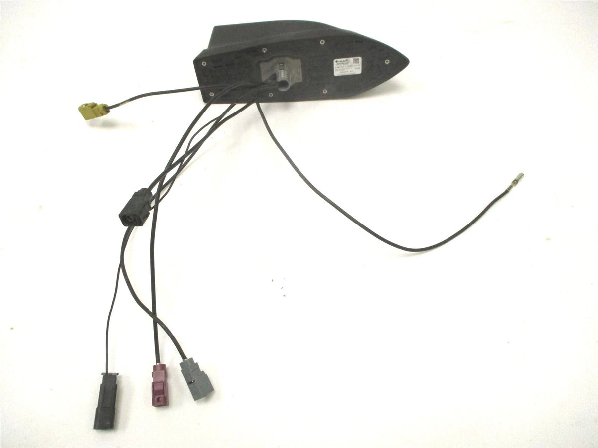 Shark Fin Antenna for International (4136171C2)