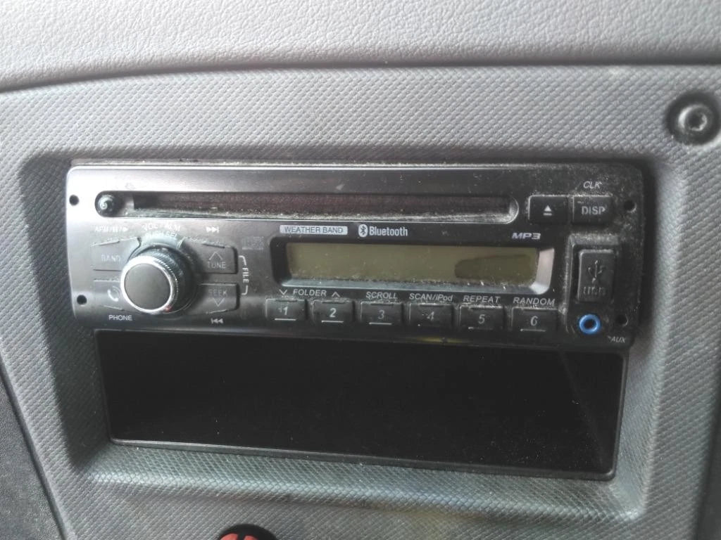 Radio AM/FM/Bluetooth for Freightliner Cascadia 125 (2018–Present)